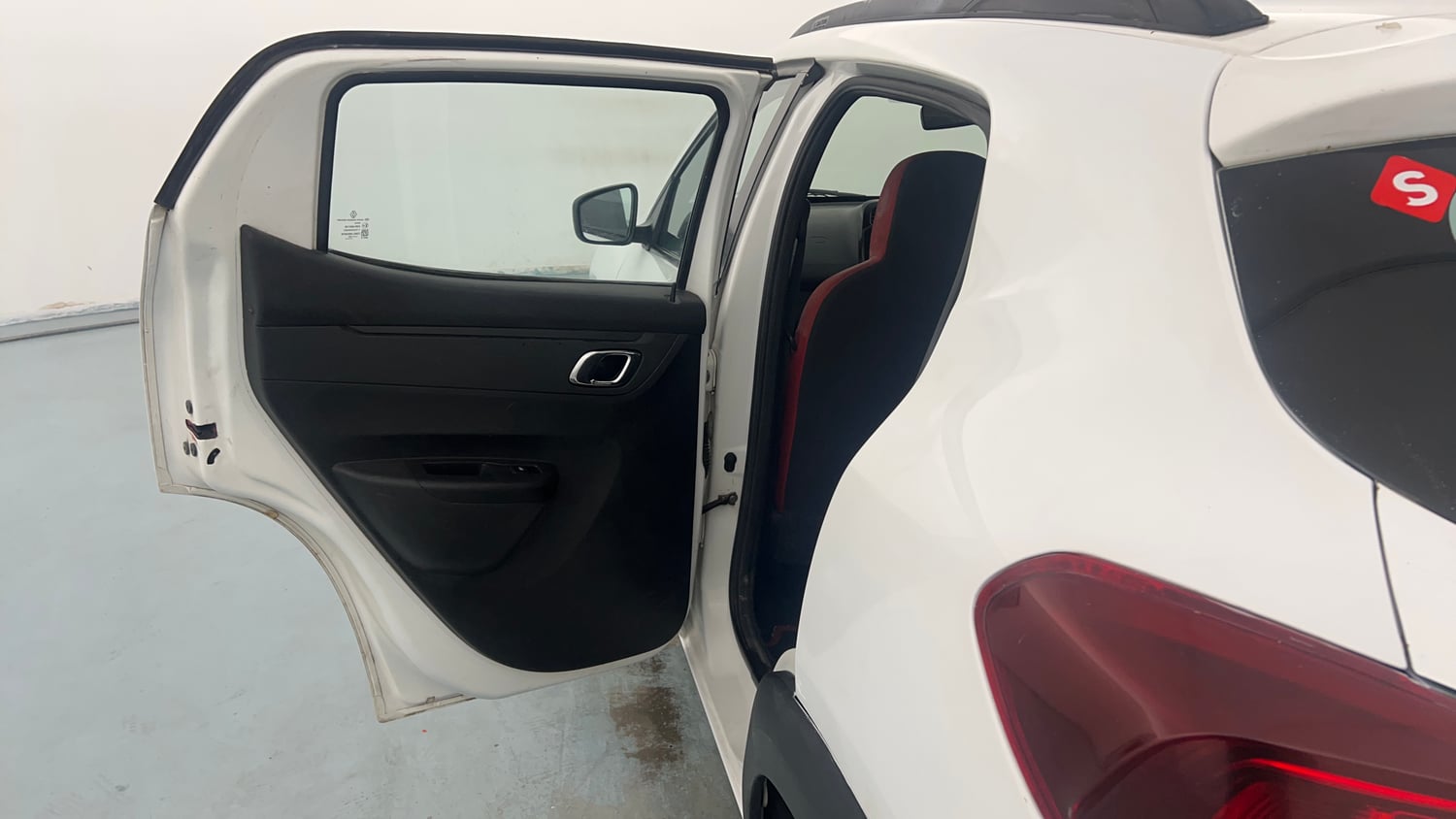 Used 2020 Renault Kwid 1.0 RXT Opt Petrol Manual interior LEFT REAR DOOR OPEN VIEW