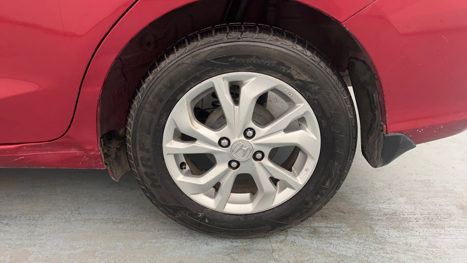 Used 2021 Honda Amaze 1.2 VX MT Petrol Petrol Manual tyres LEFT REAR TYRE RIM VIEW
