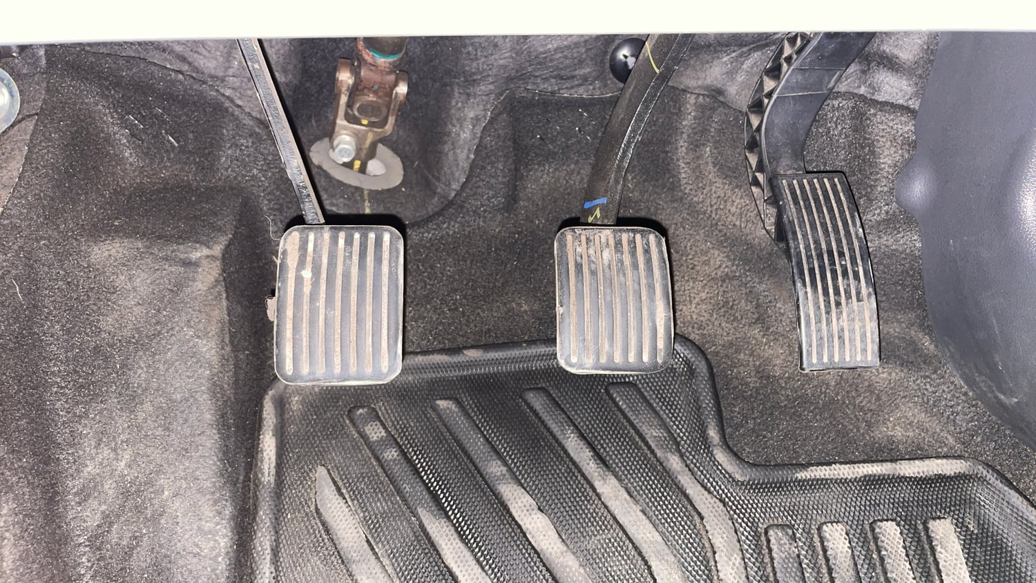 Used 2023 Hyundai Grand i10 Nios Sportz 1.2 Kappa VTVT Petrol Manual interior PEDALS VIEW
