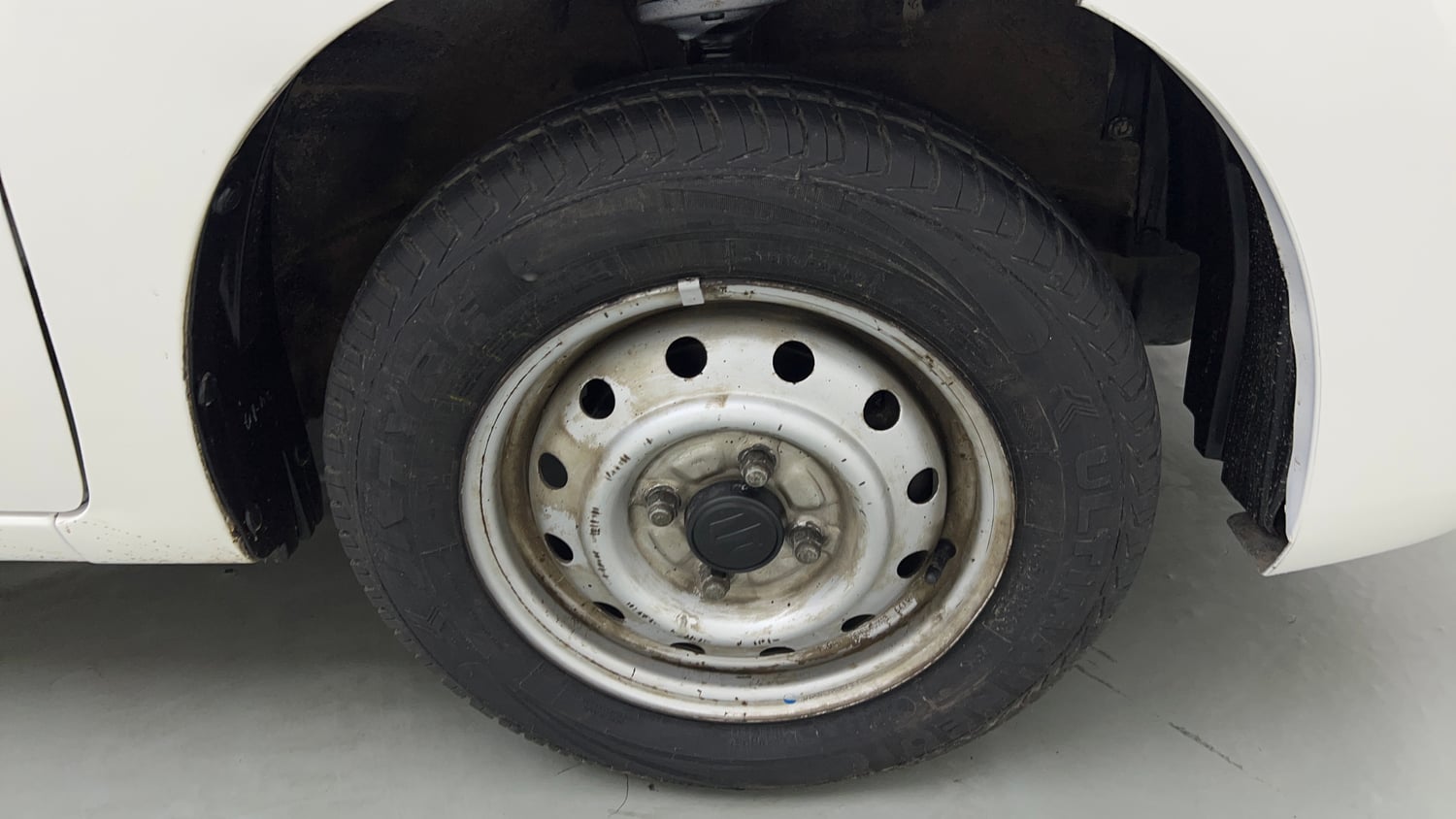 Used 2018 Maruti Suzuki Wagon R LXI CNG Cng Manual tyres RIGHT FRONT TYRE RIM VIEW