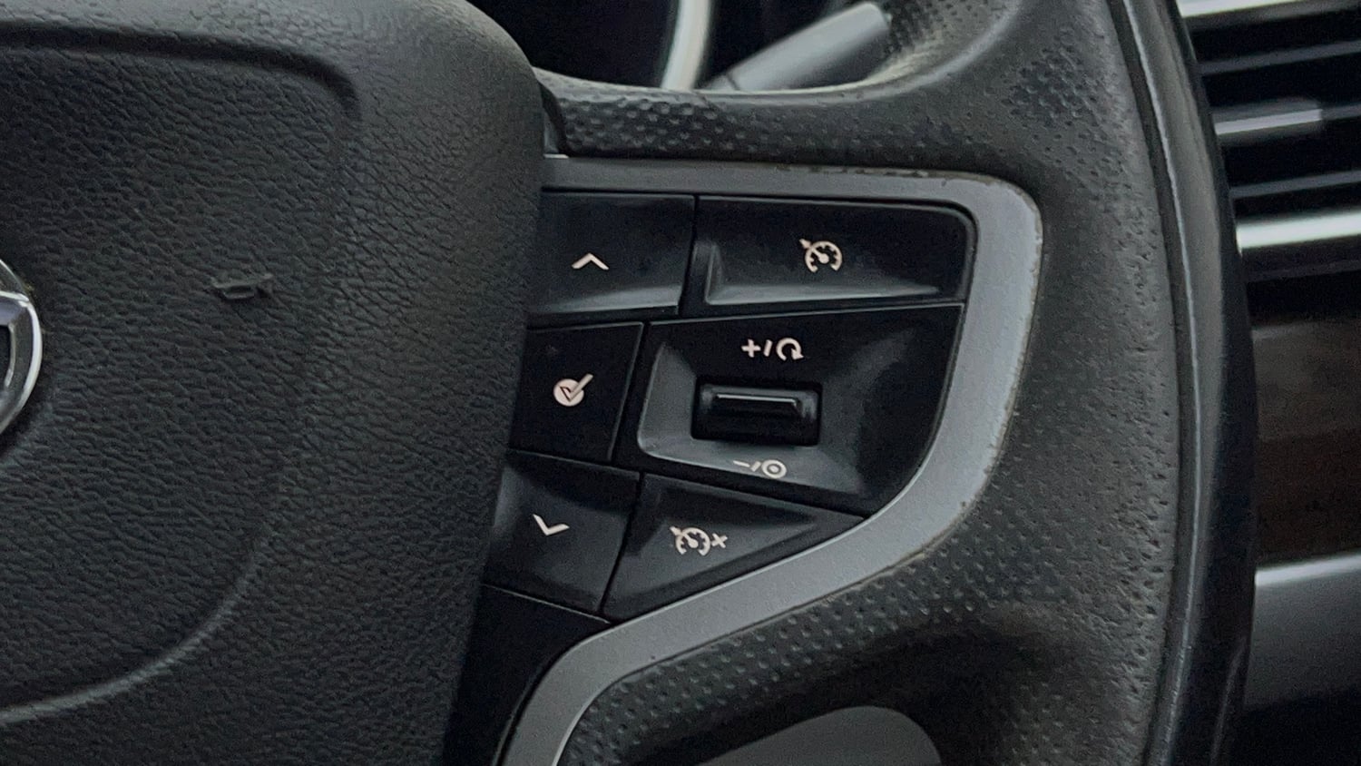 Used 2023 Tata Harrier XZA Plus Diesel Automatic top_features Cruise control