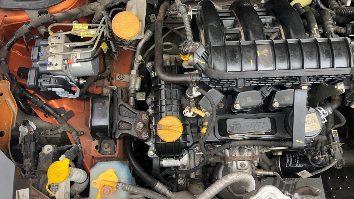 Used 2024 Tata Punch Adventure iCNG Cng Manual engine ENGINE RIGHT SIDE VIEW