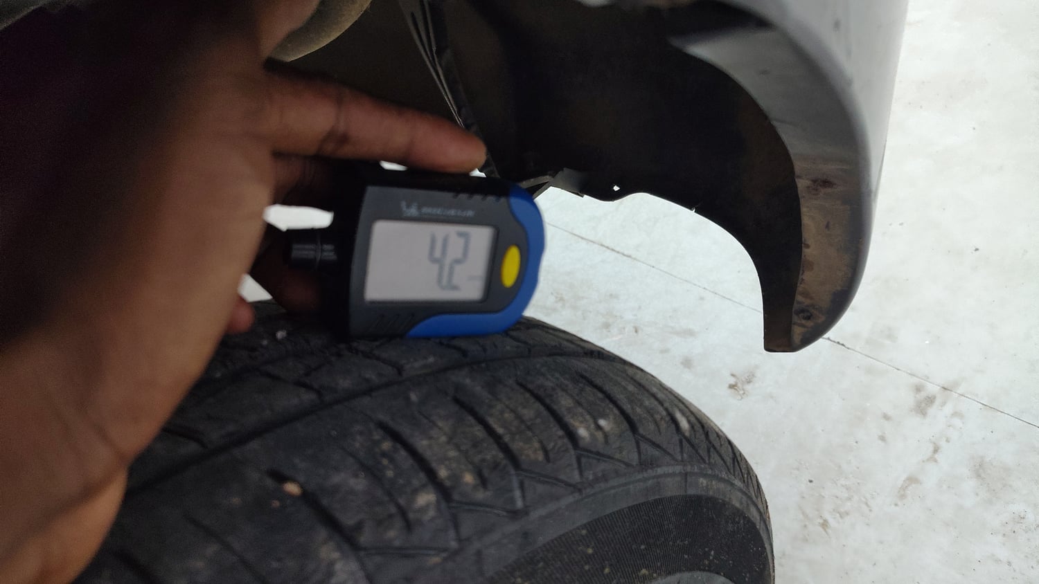 Used 2020 Maruti Suzuki Alto 800 LXi Petrol Manual tyres LEFT REAR TYRE TREAD VIEW