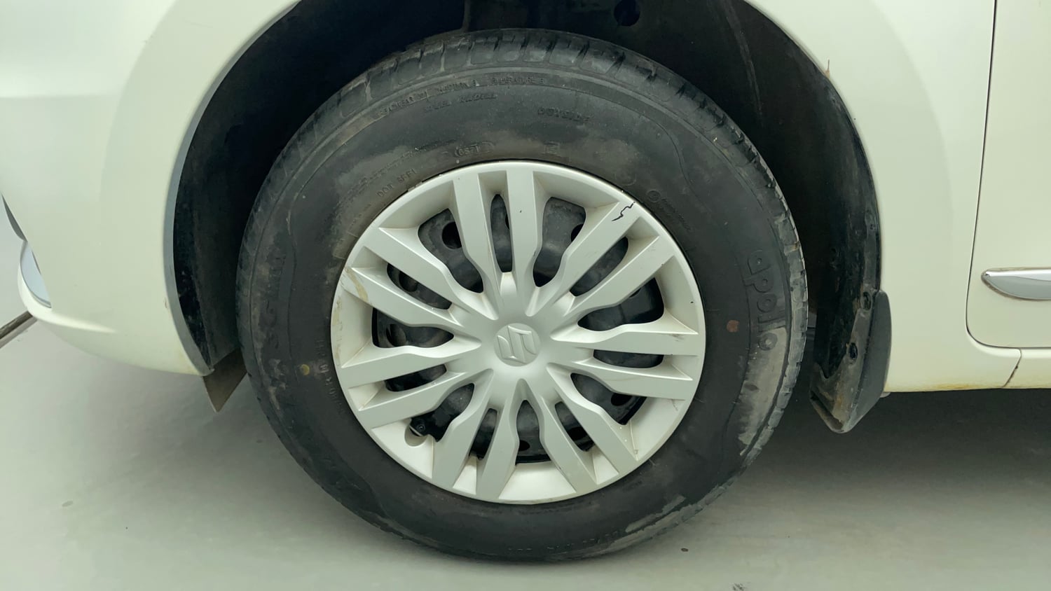 Used 2021 Maruti Suzuki Dzire VXi Petrol Manual tyres LEFT FRONT TYRE RIM VIEW