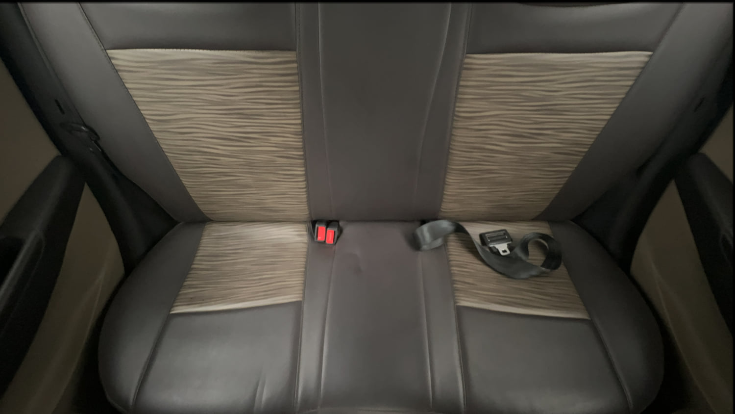 Used 2012 Hyundai i20 Magna (O) 1.2 Petrol Manual interior REAR SEAT CONDITION VIEW