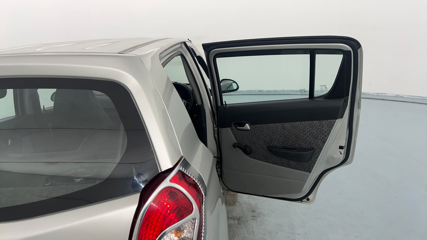 Used 2018 Maruti Suzuki Alto 800 VXi Petrol Manual interior RIGHT REAR DOOR OPEN VIEW