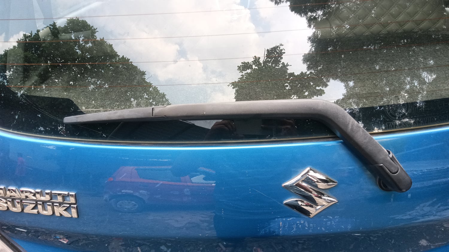 Used 2015 Maruti Suzuki Celerio ZXi Petrol Manual top_features Rear wiper