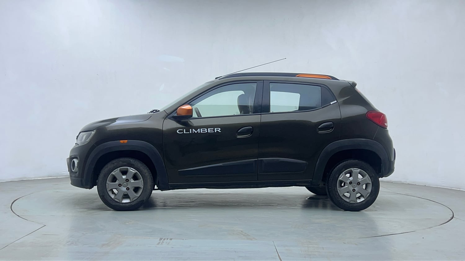 Used 2017 Renault Kwid CLIMBER 1.0 Petrol Manual exterior LEFT SIDE VIEW
