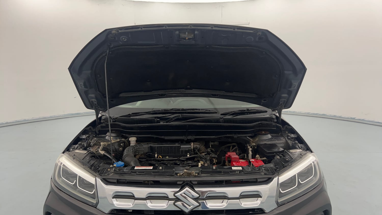 Used 2021 maruti-suzuki Vitara Brezza ZXi Plus Petrol Manual engine ENGINE & BONNET OPEN FRONT VIEW