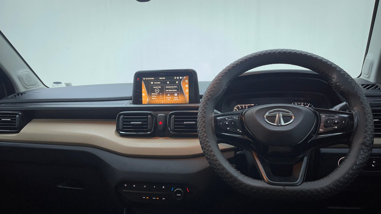 Used 2022 Tata Punch Kaziranga Creative AMT Petrol Automatic interior DASHBOARD VIEW