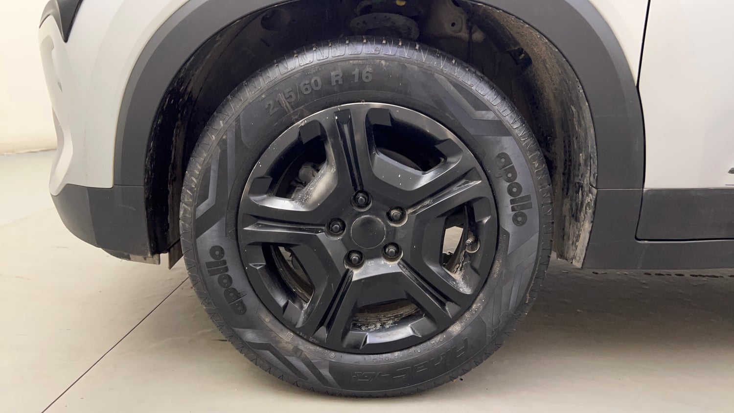 Used 2022 Kia Sonet HTK Plus 1.2 Petrol Manual tyres LEFT FRONT TYRE RIM VIEW