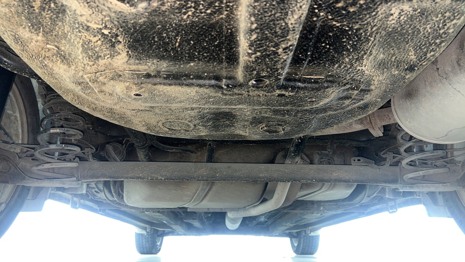 Used 2022 Maruti Suzuki Ciaz Alpha 1.5 Petrol Manual extra REAR UNDERBODY VIEW (TAKEN FROM REAR)