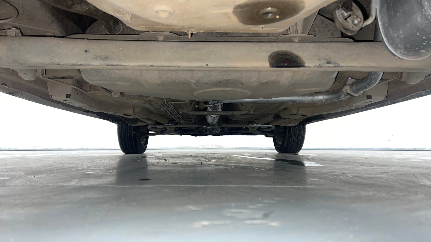 Used 2018 Tata Tiago Revotron XZ Petrol Manual extra REAR UNDERBODY VIEW (TAKEN FROM REAR)