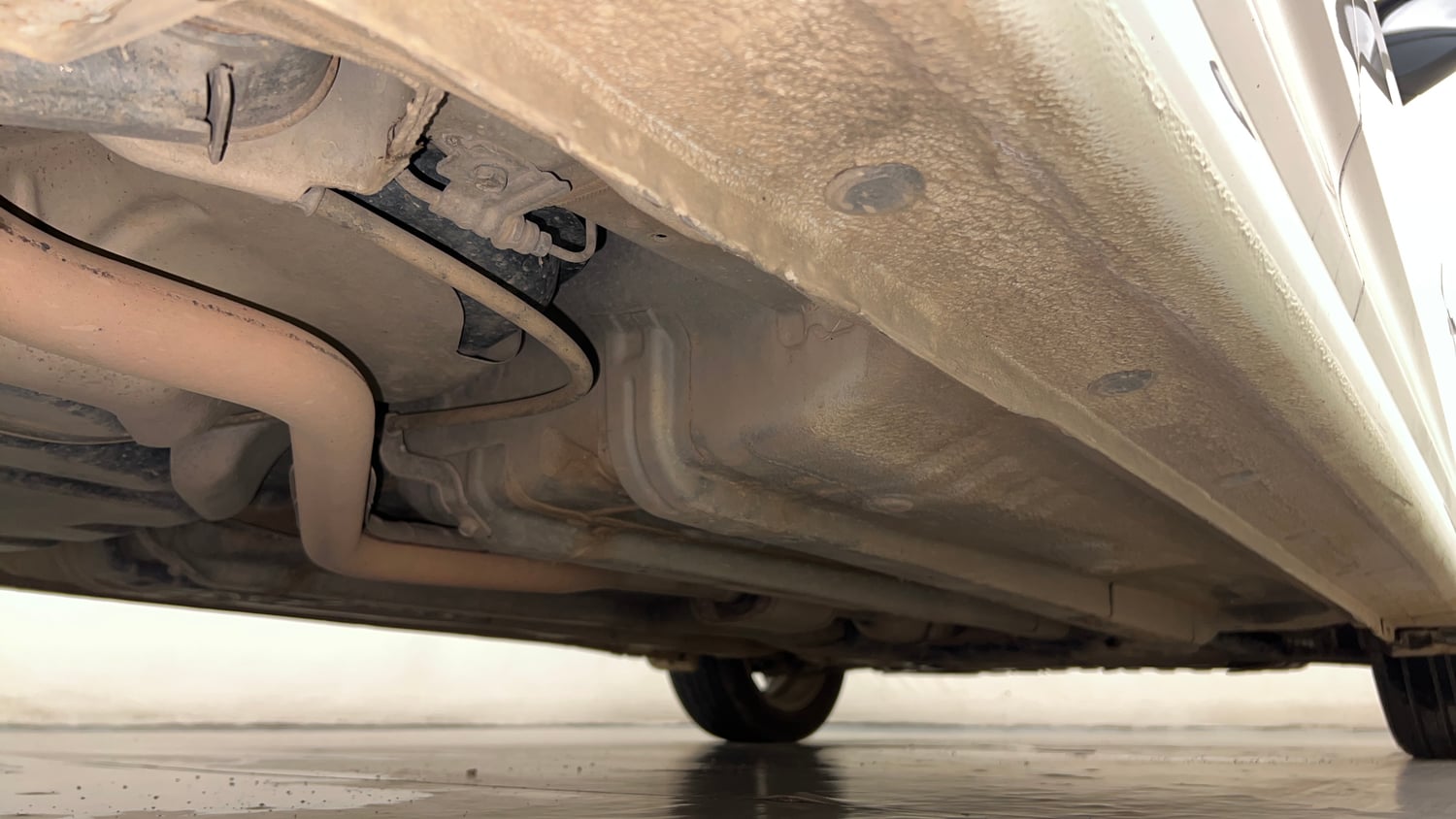 Used 2016 Hyundai Verna 1.6 VTVT SX Petrol Manual extra REAR RIGHT UNDERBODY VIEW