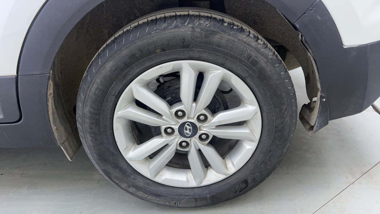 Used 2017 Hyundai Creta 1.6 SX Plus Petrol Petrol Manual tyres LEFT REAR TYRE RIM VIEW