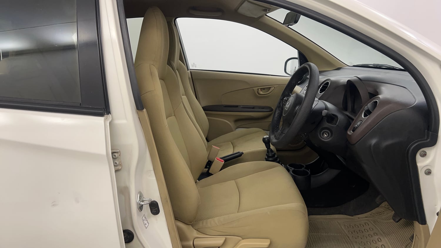 Used 2013 Honda Brio S MT Petrol Manual interior RIGHT SIDE FRONT DOOR CABIN VIEW