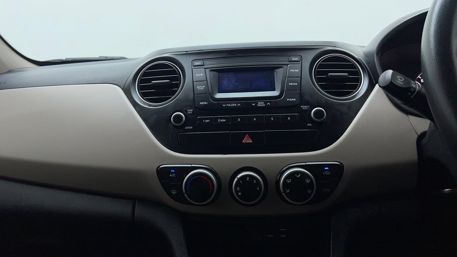 Used 2016 Hyundai Grand i10 Sportz 1.2 Kappa VTVT Petrol Manual interior MUSIC SYSTEM & AC CONTROL VIEW