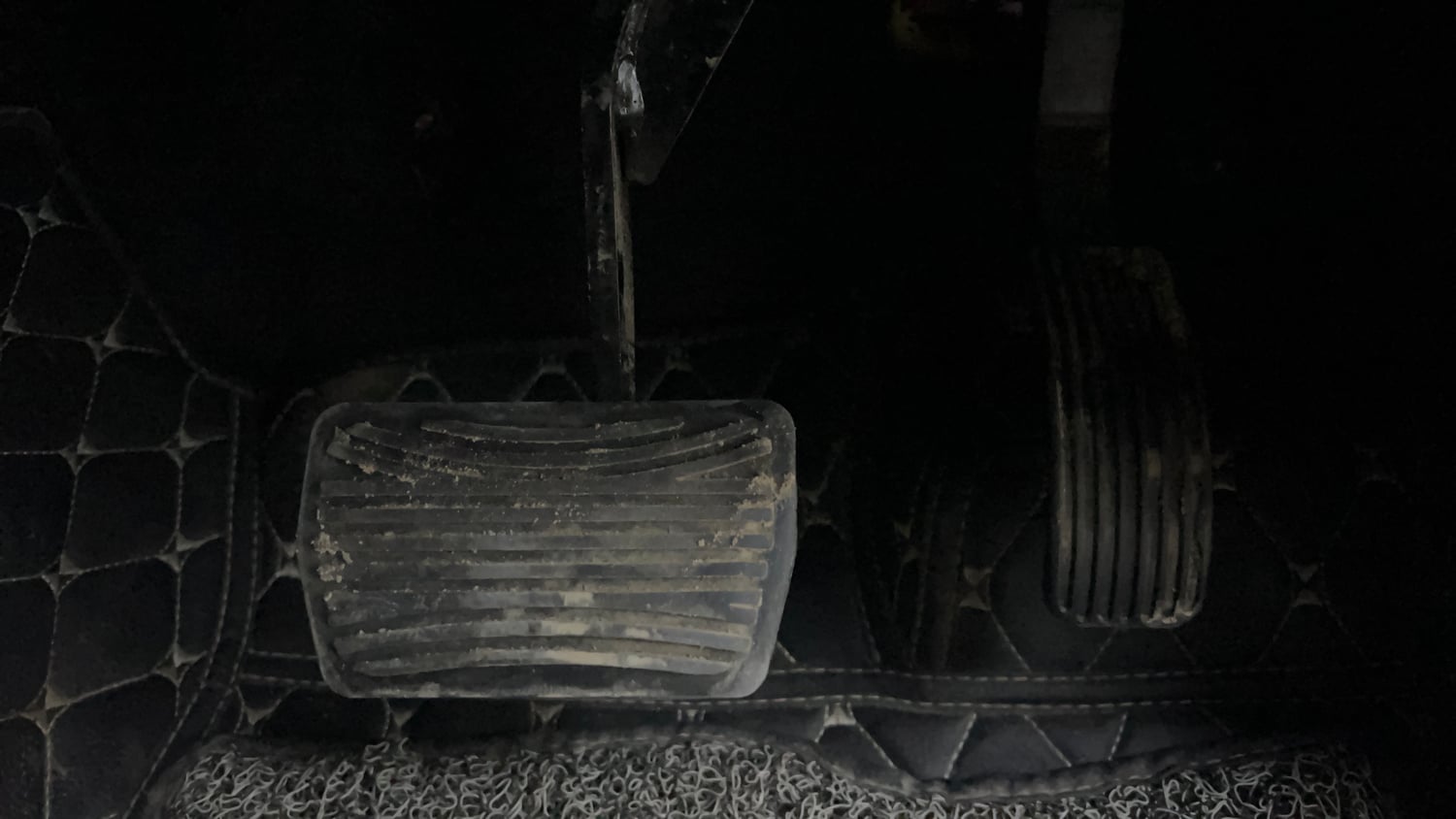 Used 2022 mahindra Thar LX Hard Top Diesel AT 4WD Diesel Automatic interior PEDALS VIEW