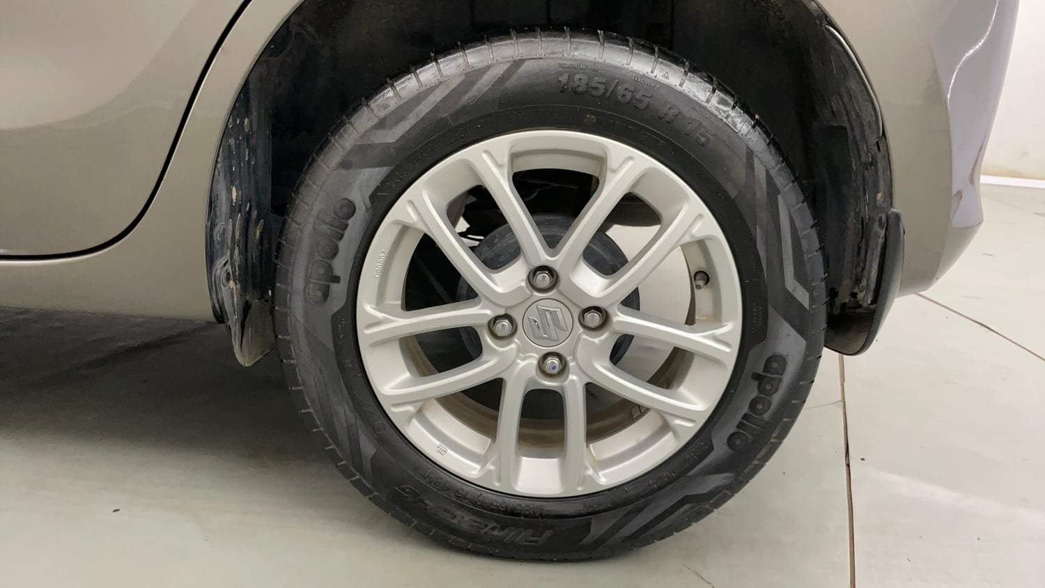 Used 2018 Maruti Suzuki Swift ZXi AMT Petrol Automatic tyres LEFT REAR TYRE RIM VIEW
