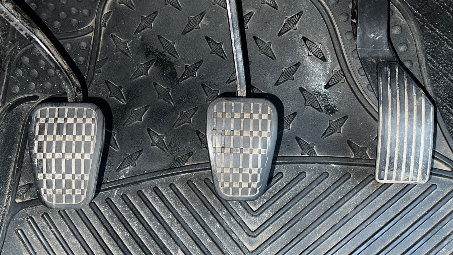 Used 2022 Tata Punch Adventure Rhythm Pack MT Petrol Manual interior PEDALS VIEW