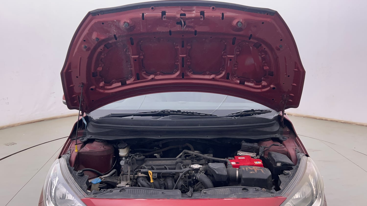 Used 2012 Hyundai i20 Magna (O) 1.2 Petrol Manual engine ENGINE & BONNET OPEN FRONT VIEW