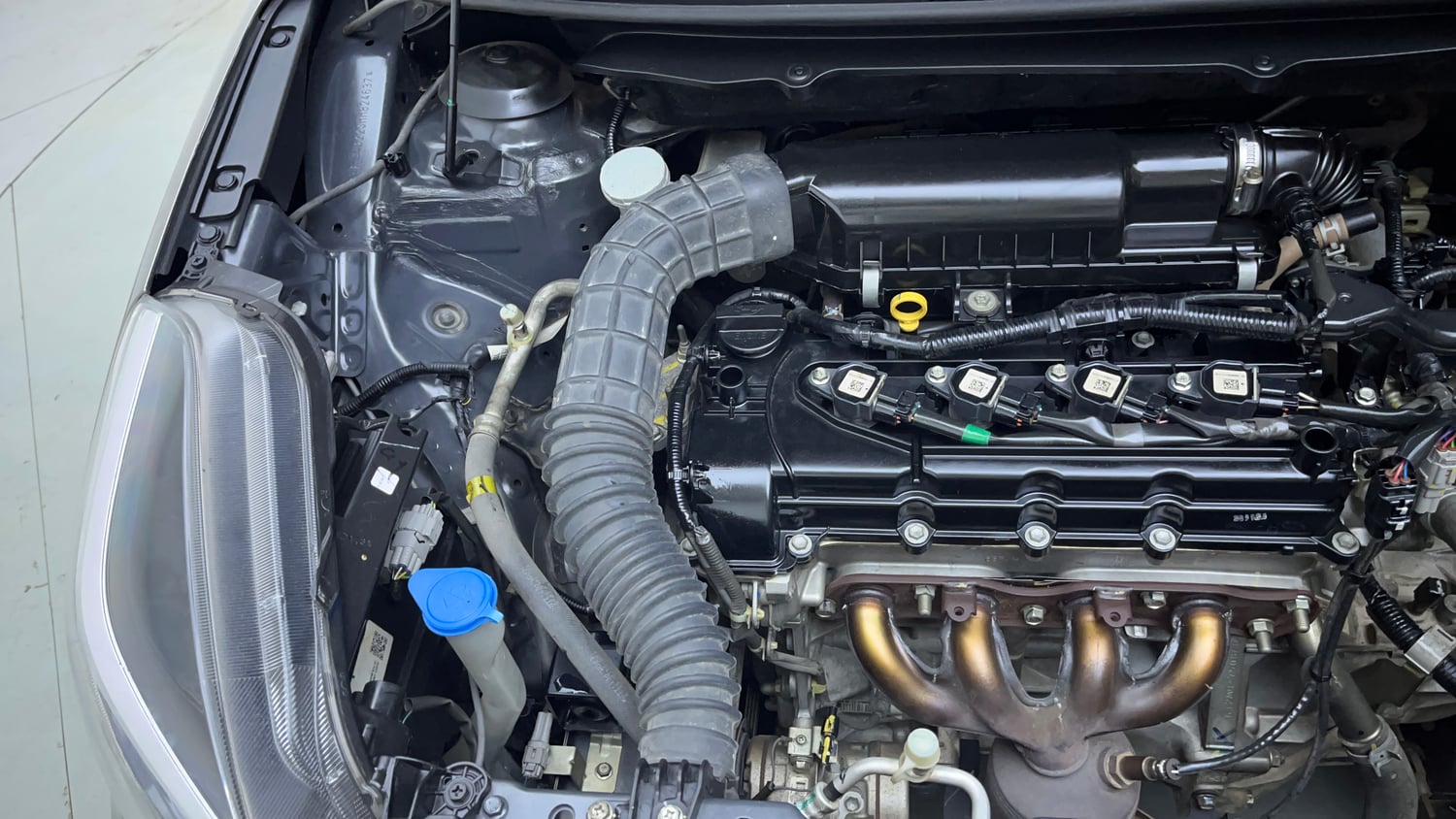 Used 2022 Maruti Suzuki Baleno Zeta Petrol Manual engine ENGINE RIGHT SIDE VIEW