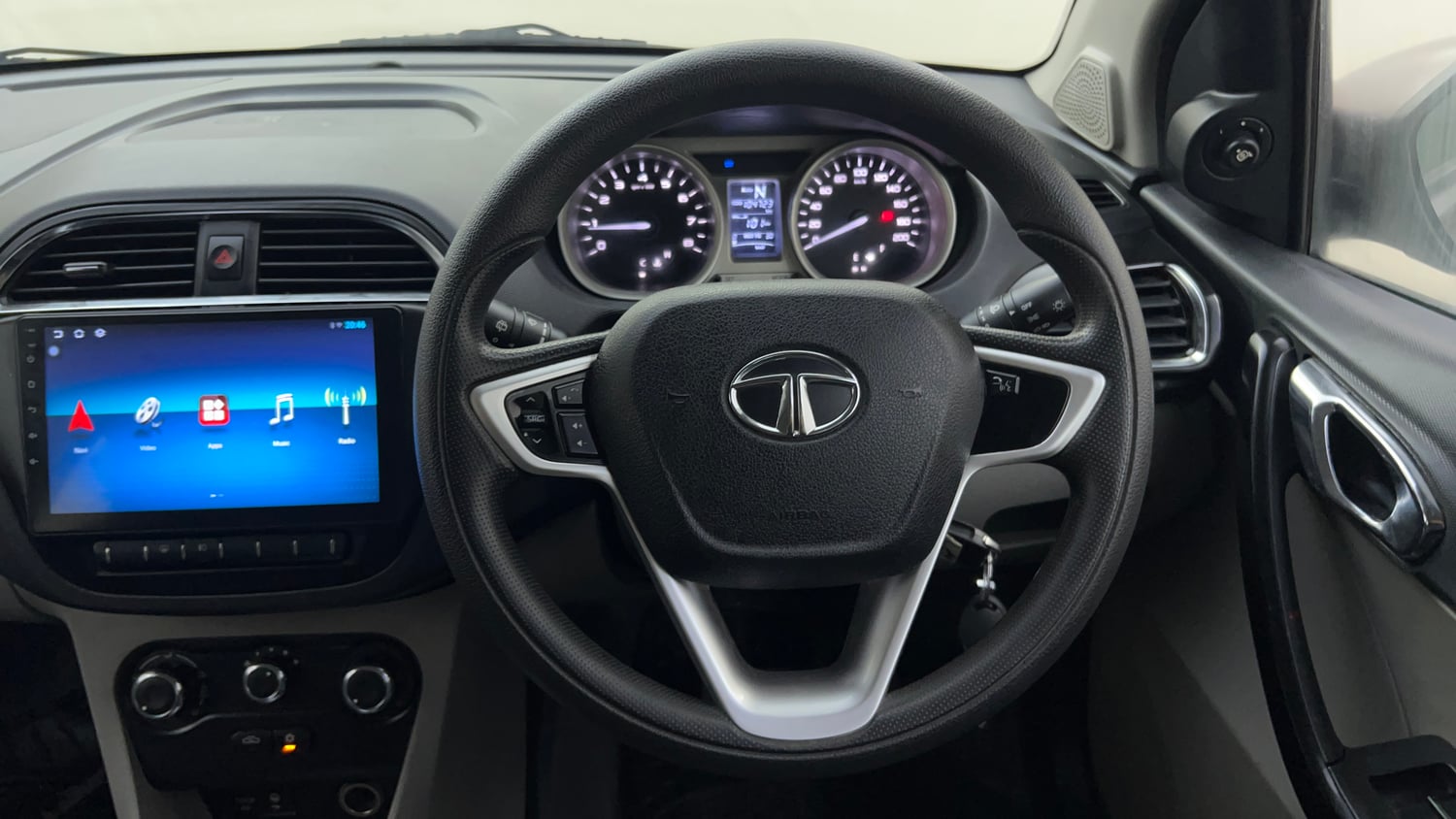 Used 2018 Tata Tiago Revotron XZA Petrol Automatic interior STEERING VIEW