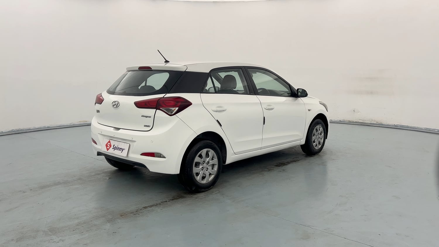 Used 2015 Hyundai Elite i20 Magna 1.2 Petrol Manual exterior RIGHT REAR CORNER VIEW