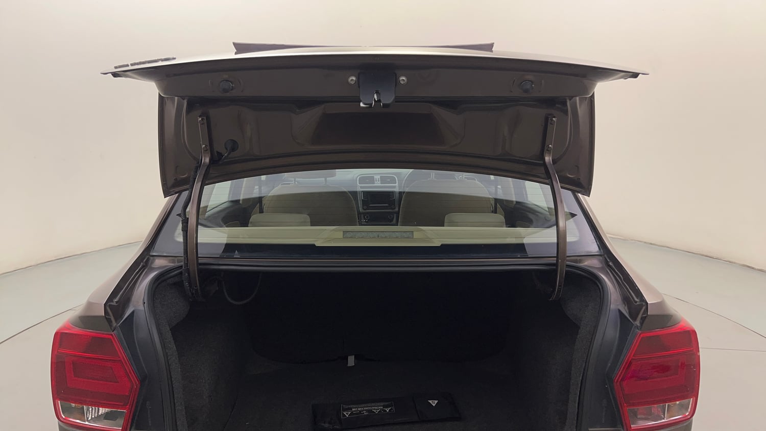 Used 2017 Volkswagen Ameo Highline1.2L Plus (P) 16 Alloy Petrol Manual interior DICKY DOOR OPEN VIEW