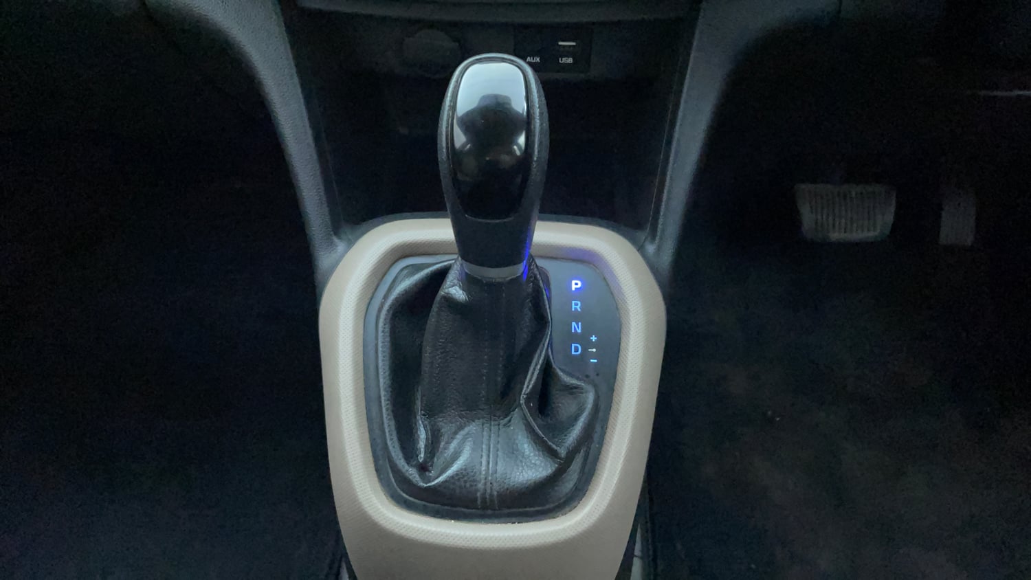 Used 2016 Hyundai Grand i10 Asta AT 1.2 Kappa VTVT Petrol Automatic interior GEAR  KNOB VIEW