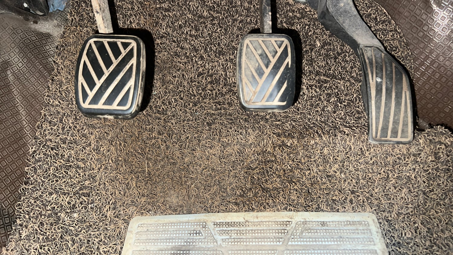 Used 2016 Maruti Suzuki Swift Dzire ZXI Petrol Manual interior PEDALS VIEW