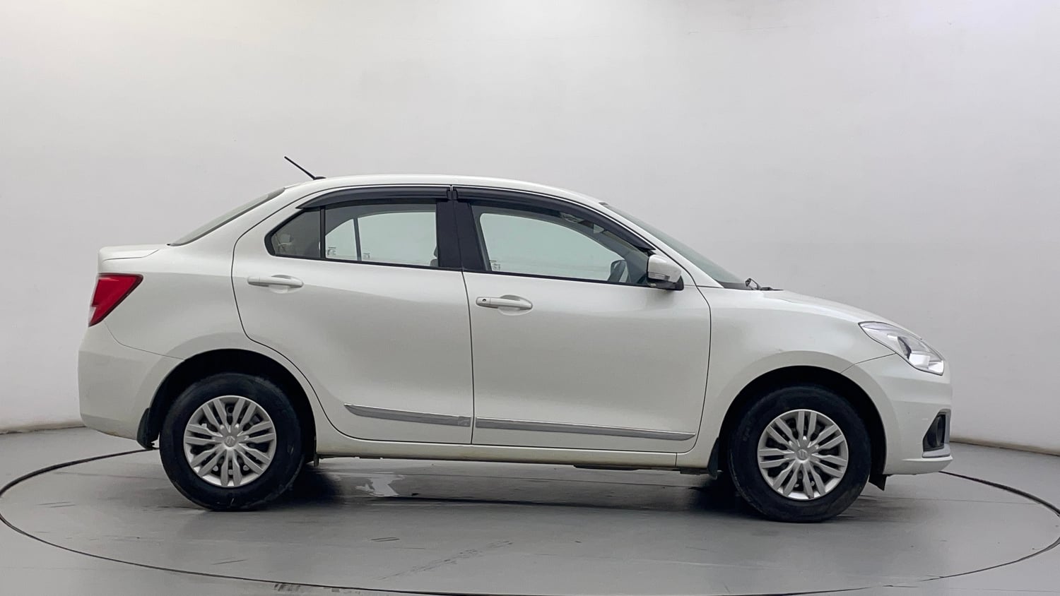 Used 2021 Maruti Suzuki Dzire VXi Petrol Manual exterior RIGHT SIDE VIEW