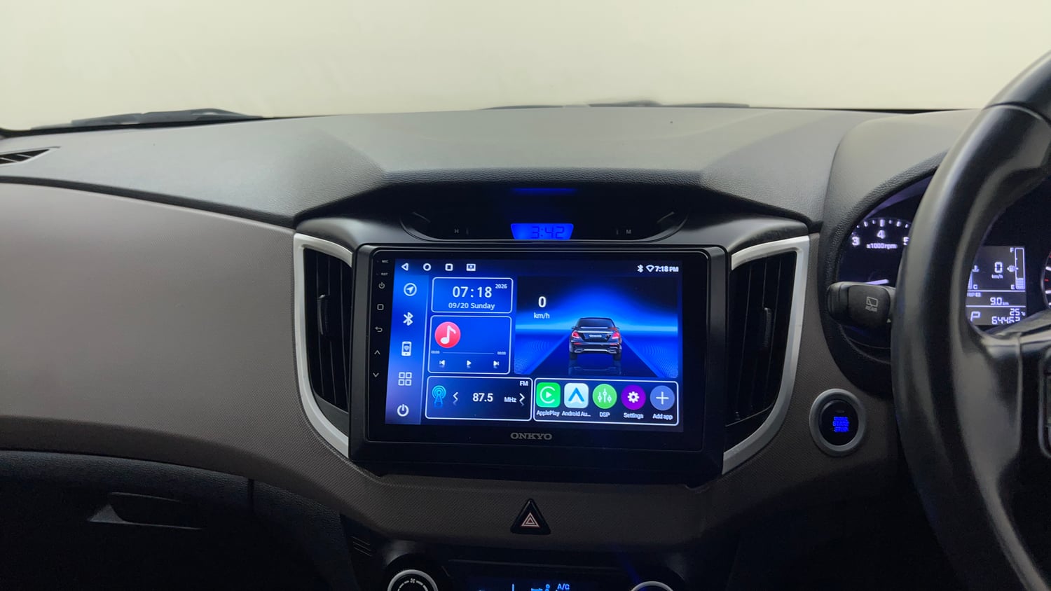 Used 2017 Hyundai Creta 1.6 SX Plus AT Petrol Petrol Automatic top_features Integrated (in-dash) music system