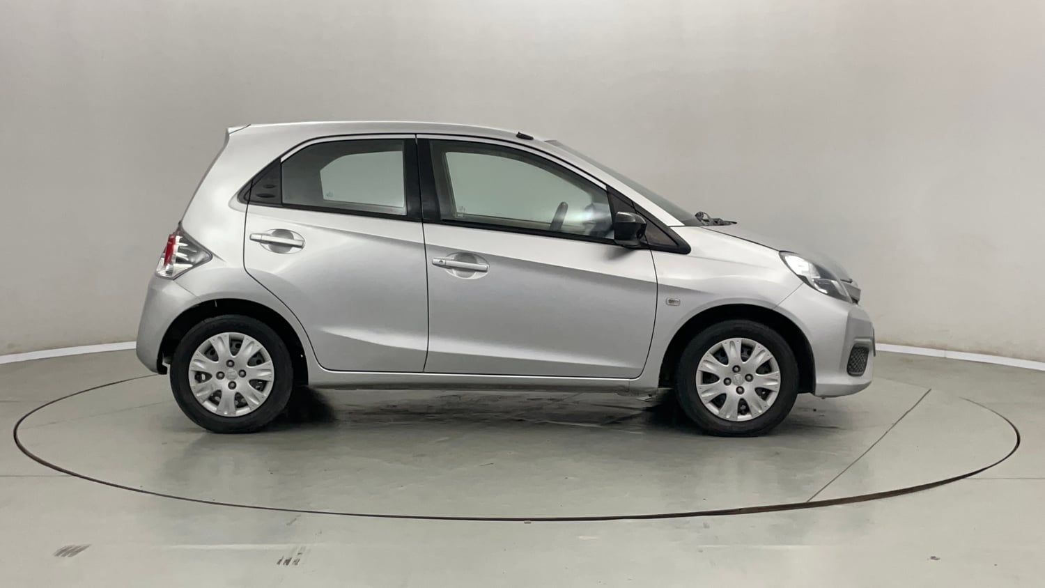 Used 2018 Honda Brio S MT Petrol Manual exterior RIGHT SIDE VIEW