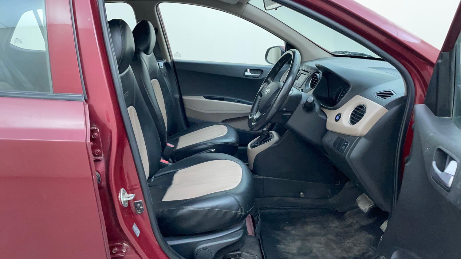 Used 2016 Hyundai Grand i10 Asta AT 1.2 Kappa VTVT Petrol Automatic interior RIGHT SIDE FRONT DOOR CABIN VIEW