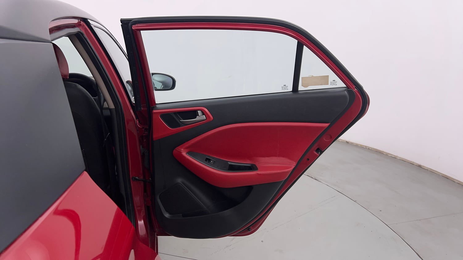 Used 2015 Hyundai Elite i20 Asta 1.4 CRDI Diesel Manual interior RIGHT REAR DOOR OPEN VIEW
