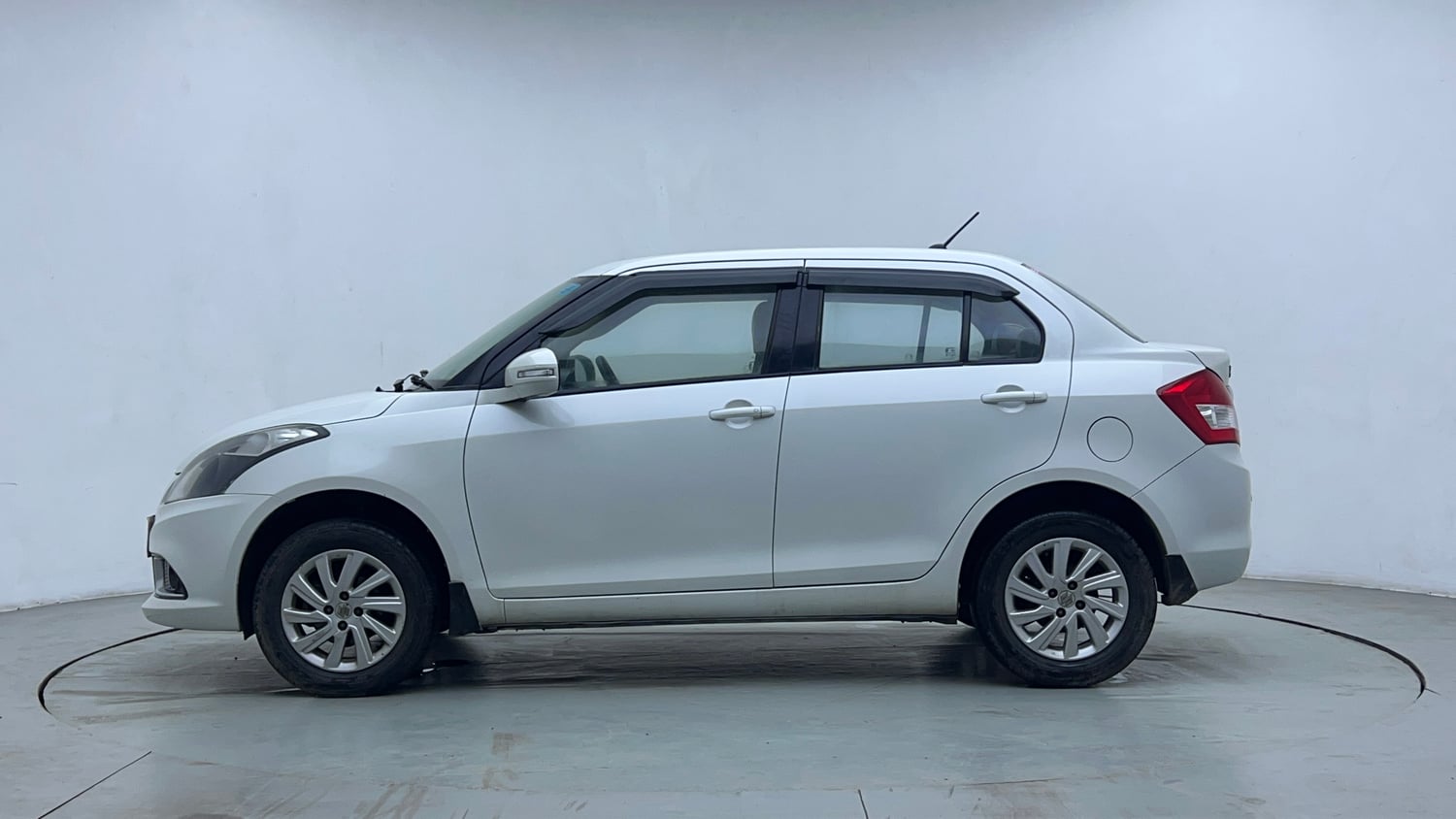 Used 2016 Maruti Suzuki Swift Dzire ZXI Petrol Manual exterior LEFT SIDE VIEW
