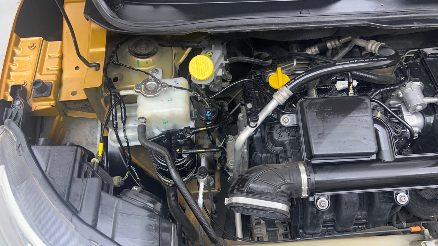 Used 2022 Renault Triber RXZ Petrol Manual engine ENGINE RIGHT SIDE VIEW