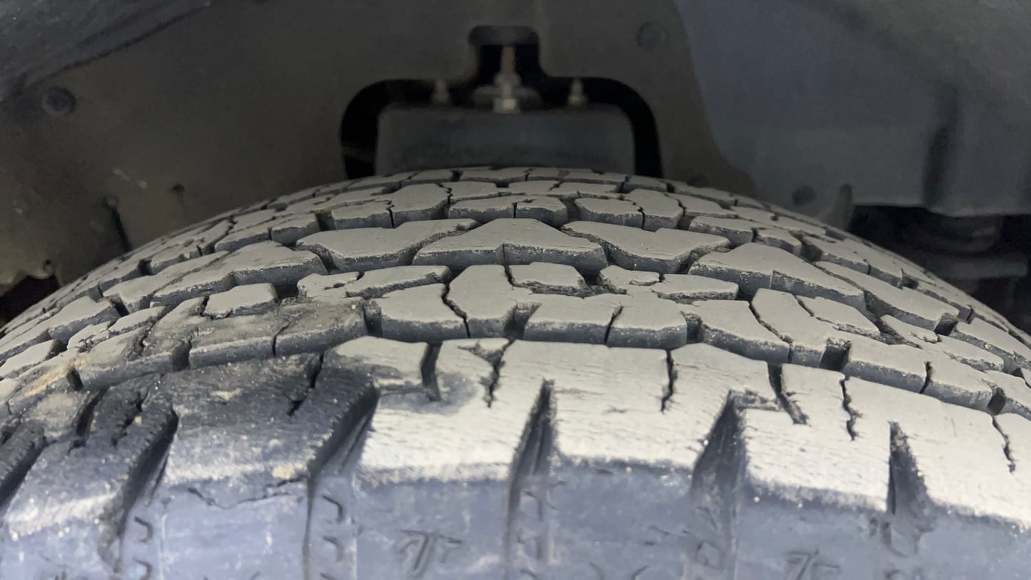 Used 2023 mahindra Thar LX Hard Top Diesel MT 4WD Diesel Manual tyres RIGHT FRONT TYRE TREAD VIEW