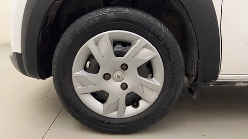 Used 2020 Renault Kwid 1.0 RXT Petrol Manual tyres LEFT FRONT TYRE RIM VIEW