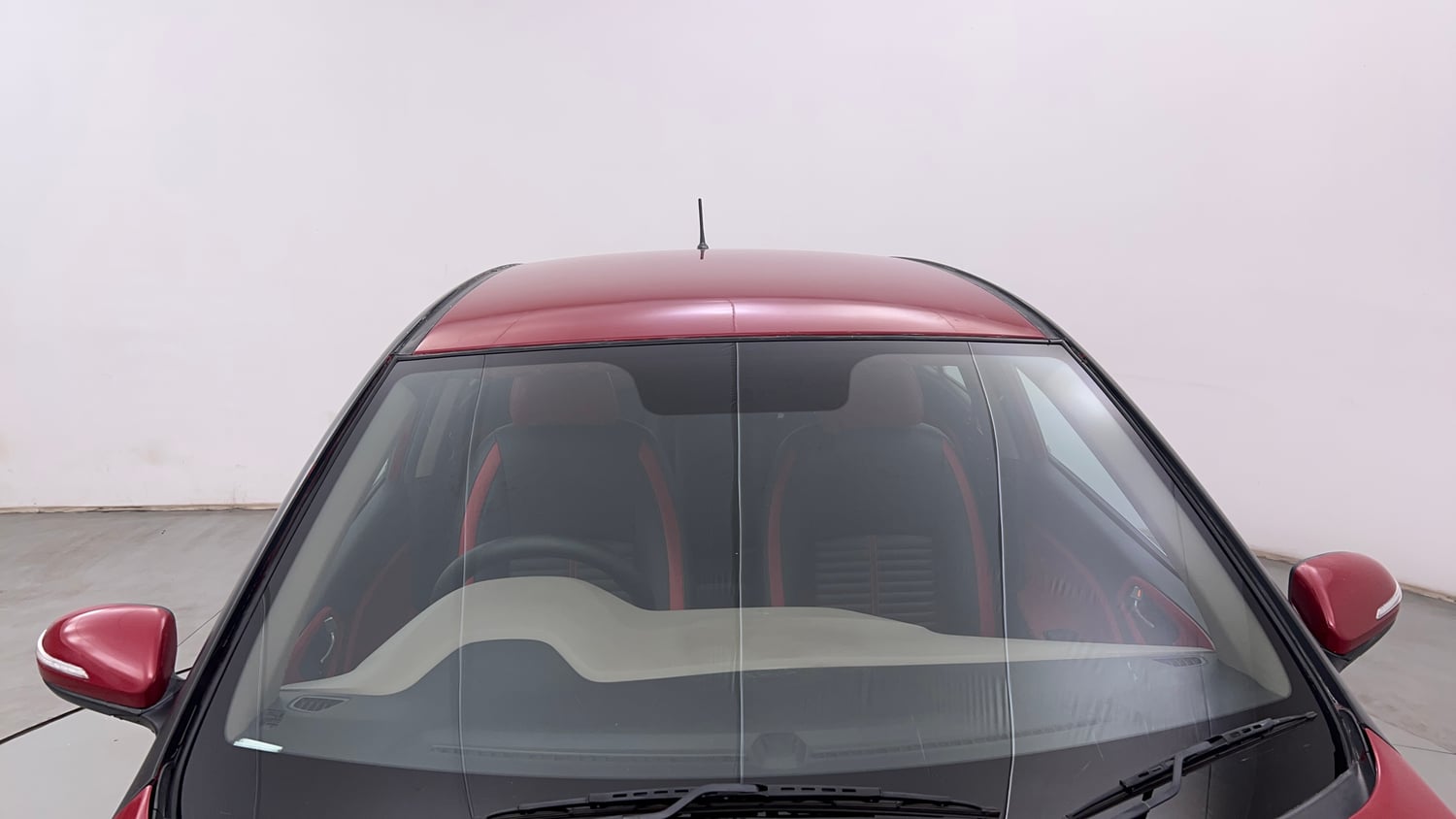 Used 2015 Hyundai Elite i20 Asta 1.4 CRDI Diesel Manual exterior FRONT WINDSHIELD VIEW