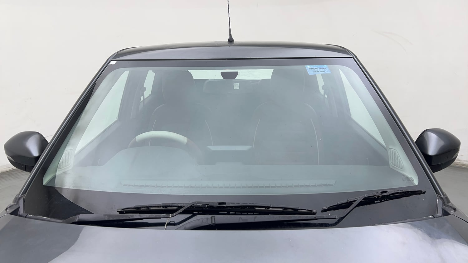Used 2022 Tata Punch Adventure Rhythm Pack MT Petrol Manual exterior FRONT WINDSHIELD VIEW