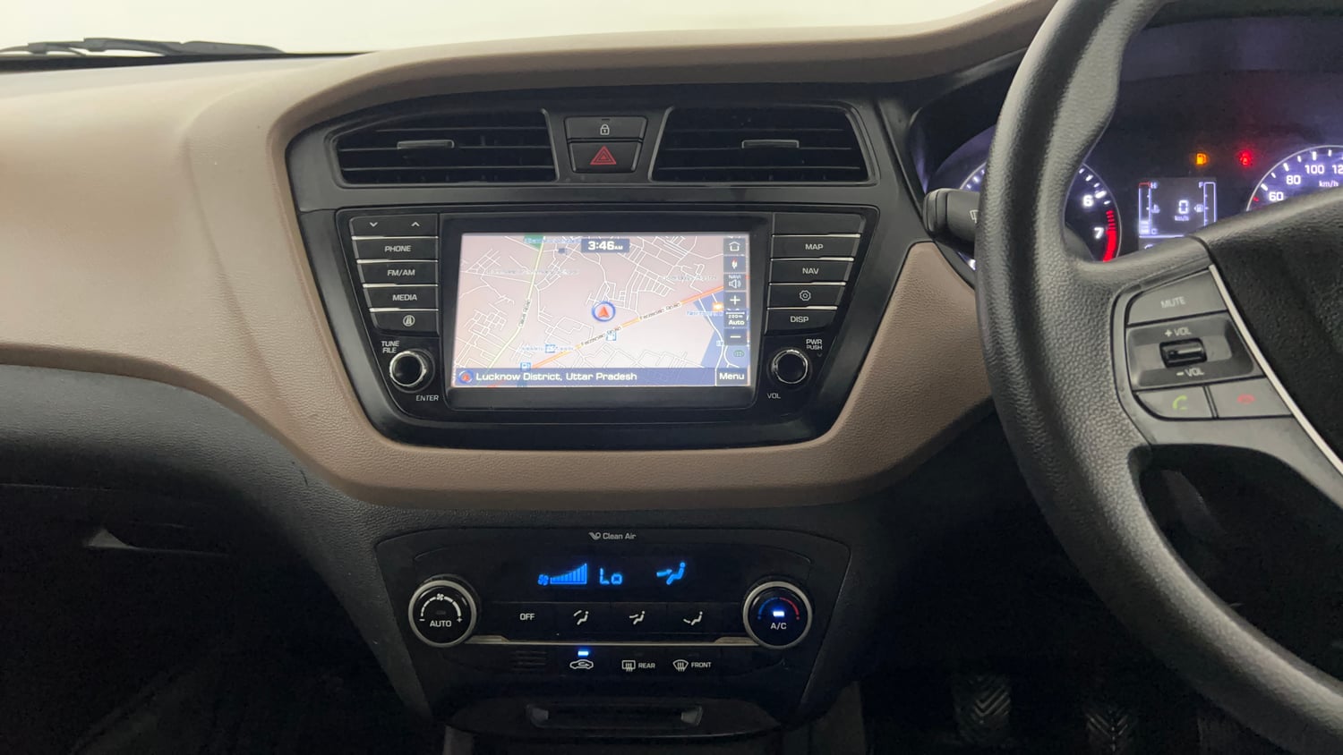 Used 2017 Hyundai Elite i20 Asta 1.2 Petrol Manual interior MUSIC SYSTEM & AC CONTROL VIEW