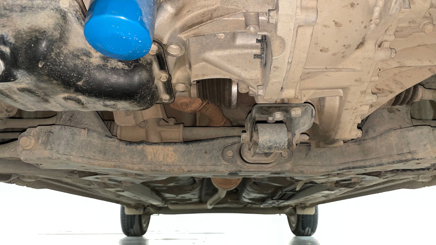 Used 2022 Hyundai Aura SX 1.2 Petrol Petrol Manual extra FRONT LEFT UNDERBODY VIEW