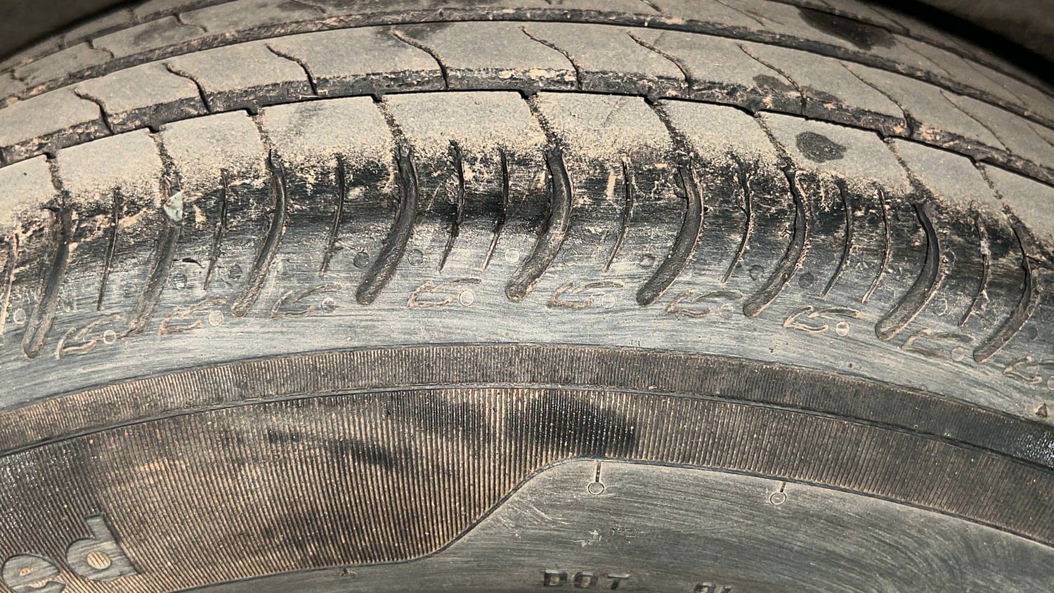Used 2022 Maruti Suzuki Wagon R ZXI Plus 1.2 Petrol Manual tyres RIGHT REAR TYRE TREAD VIEW