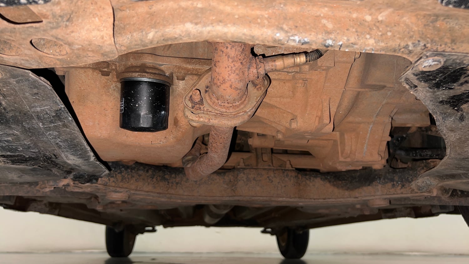 Used 2017 Maruti Suzuki Swift Dzire VXI (O) Petrol Manual extra FRONT LEFT UNDERBODY VIEW