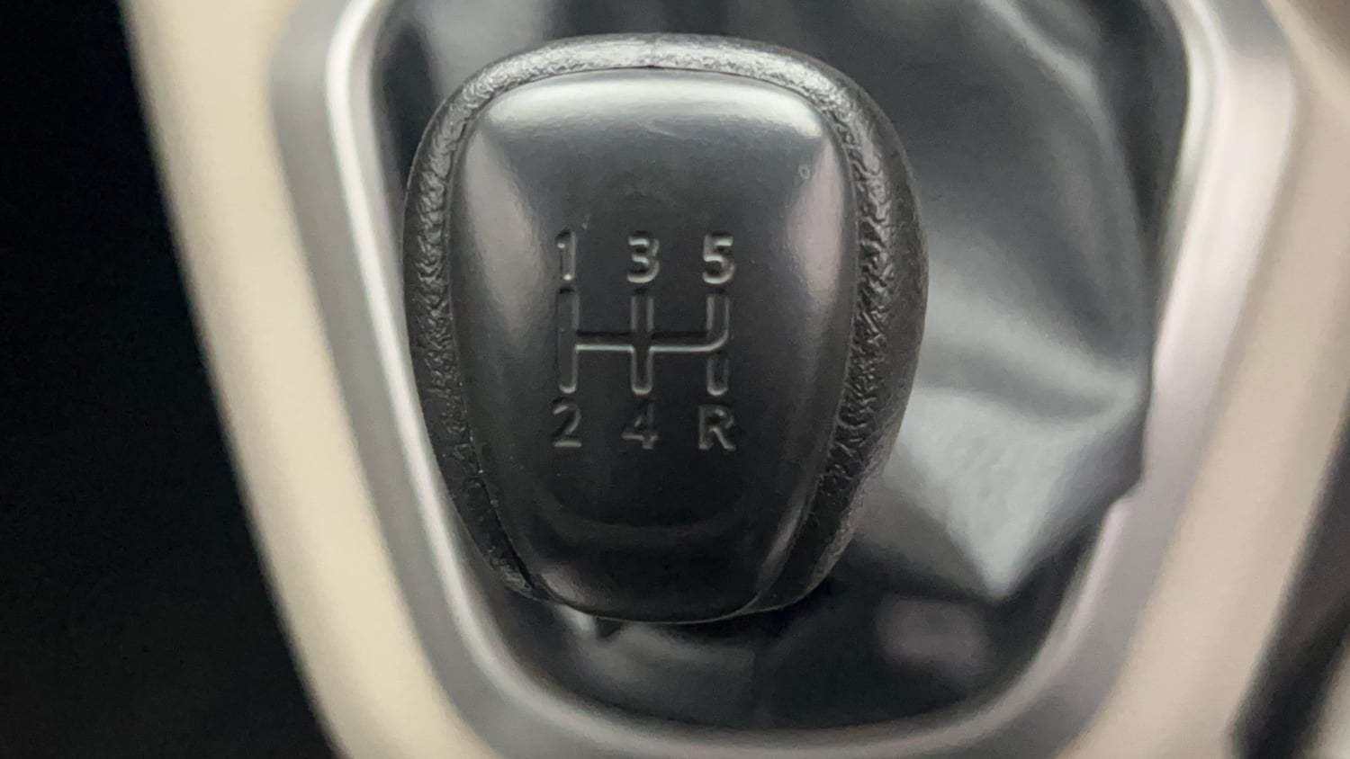Used 2016 Datsun Go Plus Style Edition Petrol Manual interior GEAR  KNOB VIEW