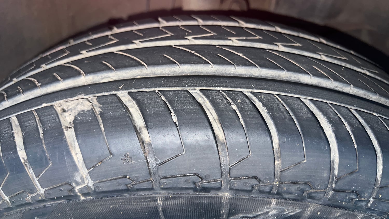 Used 2019 Honda Amaze 1.2 VX CVT Petrol Petrol Automatic tyres RIGHT FRONT TYRE TREAD VIEW