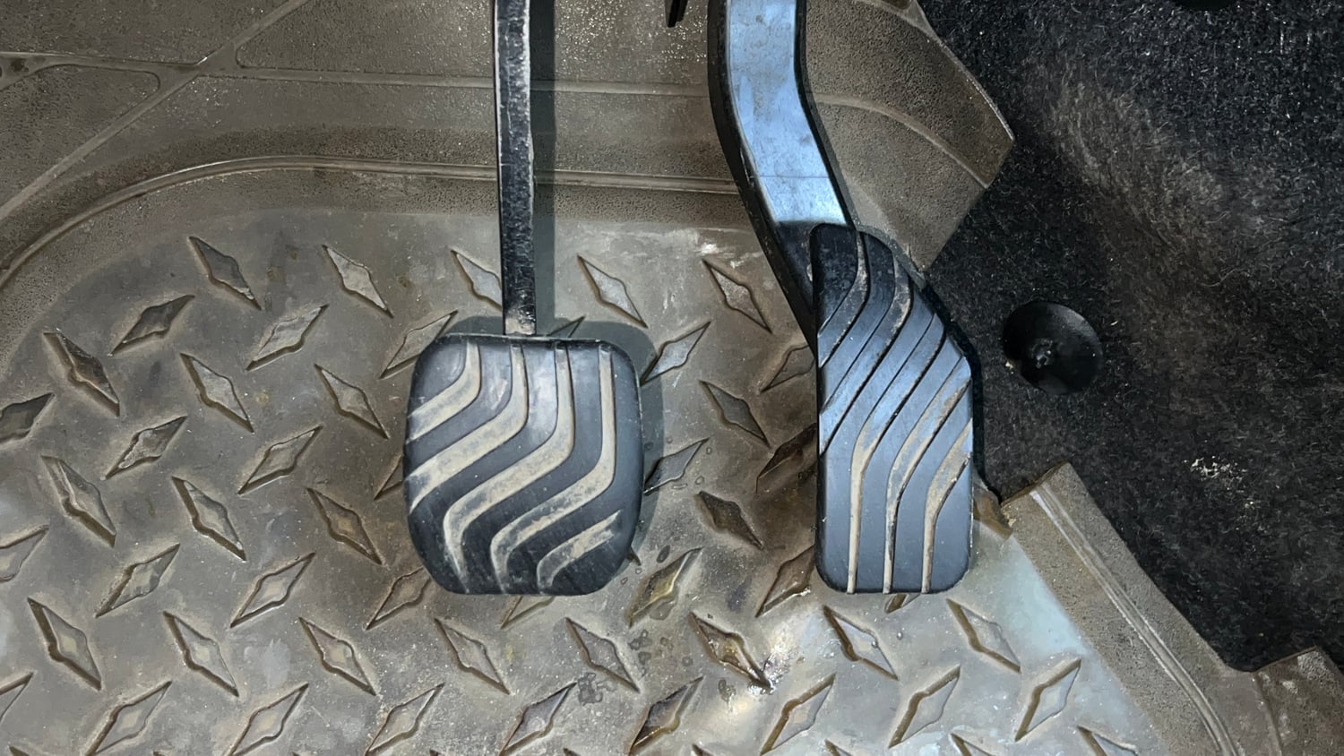 Used 2022 Renault Kiger RXT (O) Turbo CVT Petrol Automatic interior PEDALS VIEW
