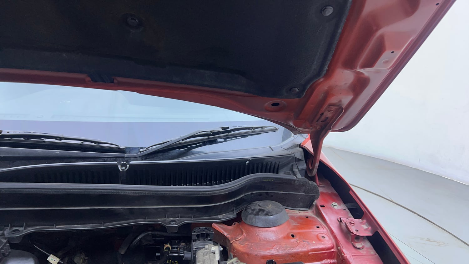 Used 2018 maruti-suzuki Vitara Brezza ZDi AGS Diesel Automatic engine ENGINE LEFT SIDE HINGE & APRON VIEW
